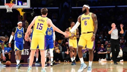 开云体育入口-湖人季前赛少有的亮点 小将里弗斯已赢得詹皇信任