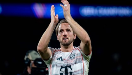 哈曼：凯恩参与防守做牺牲值得称赞，但我希望他待在能进球的位置